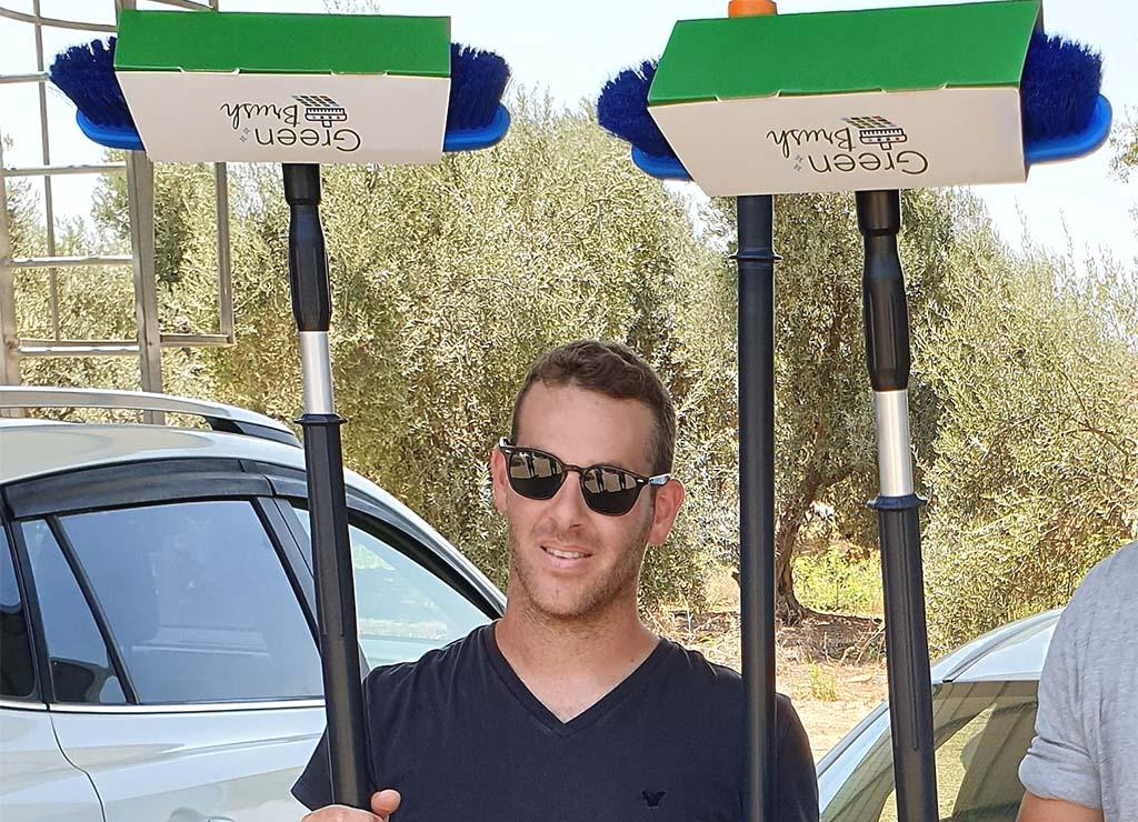 - ניר שני גרין בראש